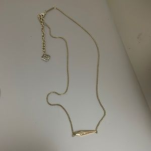 Kendra Scott necklace